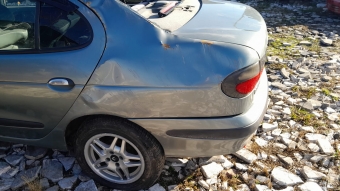 Megane 1 sol arka camurluk kesme orjinal parça