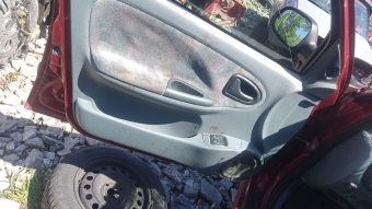Megane 1 sol ön döşeme orjinal parça
