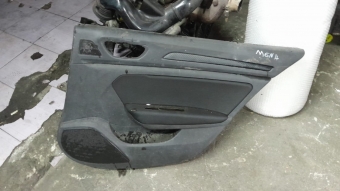 Megane 4 sag arka kapi dosemesi orjinal parça