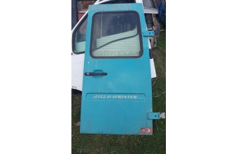 mercedes sprinter 309 çıkma sağ bagaj kapağı