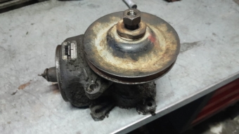 Mercedes w123 direksiyon pompasi orjinal parça