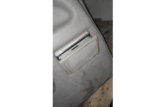 Mercedes w210 arka kapı küllük 1000tl
