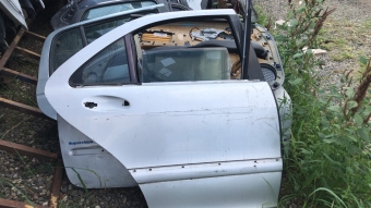 Mercedes w220 sağ arka kapı