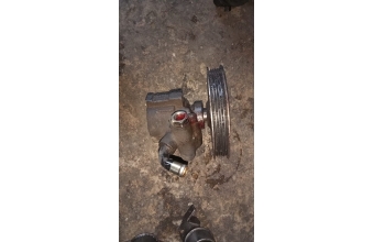 Mitsubishi karizma 1.6 16v direksiyon pompasi