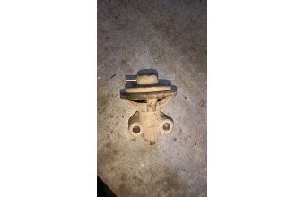 Mitsubishi karizma 1.6 16v egr