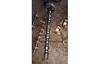 Mitsubishi karizma 1.6 16v eksantrik mili