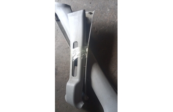Mitsubishi karizma emniyet kemer plastikleri