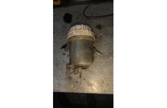 Mitsubishi karizma fren hidrolik bidonu