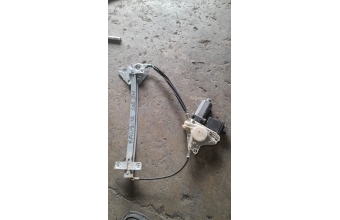 Mitsubishi karizma sag ön cam krikosu