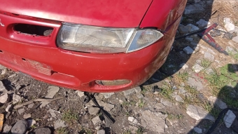 Mitsubishi karizma sol far sinyal
