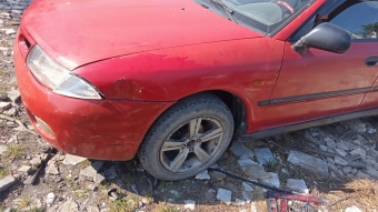 Mitsubishi karizma sop ön çamurluk 99 model