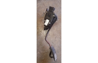 nissan almera çıkmagaz pedalı