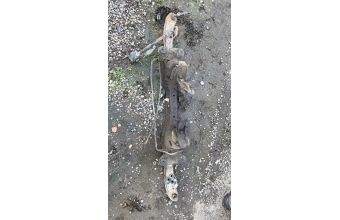 Nissan altima motor traversi