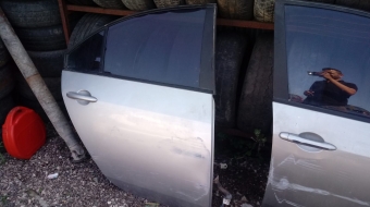nissan primera çıkma sağ arka kapı