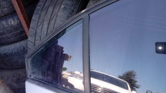 nissan primera çıkma sağ arka kelebek camı