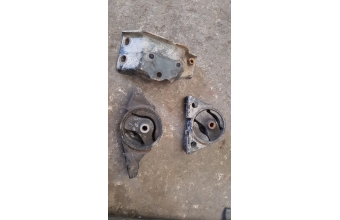 nissan primera p12 çıkma motor takozu