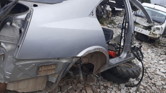 nissan primera p12 kesme sağ arka çamurluk