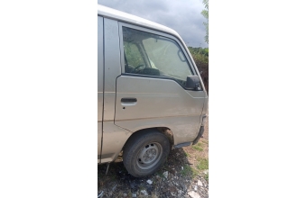 Nissan urvan sağ ön kapi