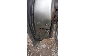 Nissan urvan sol kapı kilidi