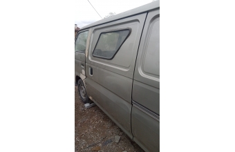 Nissan urvan sol sürgü kapi