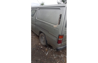 Nissan urvan sol yan kesme
