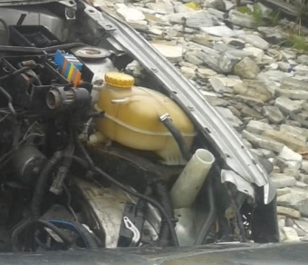 opel astra g tek kapılı çıkma su deposu.