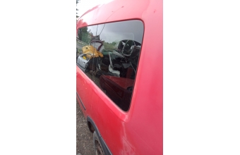 Opel combo c sol arka çamurluk üstü cam