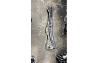 Opel omega cam önü ızgarası