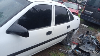 Opel Vectra a sol kapı camlari