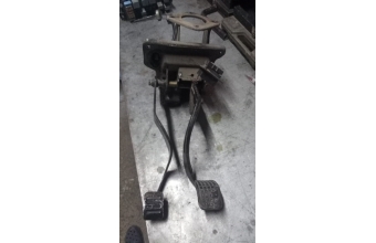 Pejo 106 pedal takımı manuel