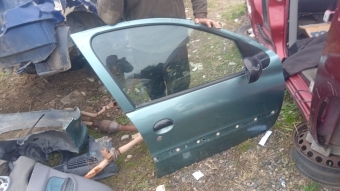 Pejo 206 sağ ön kapı orjinal parça