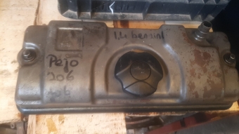 peugeot 1.4 8v benzinli çıkma külbütör üst kapak