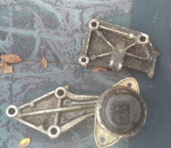 peugeot 106 1.6 çıkma motor üst kulağı