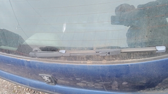 Peugeot 106 arka cam silgec kolu