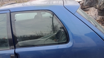 Peugeot 106 sol arka kelebek cam