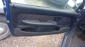 Peugeot 106 sol ön döşeme