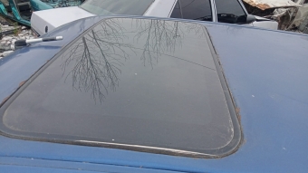 Peugeot 106 sonruuf camı