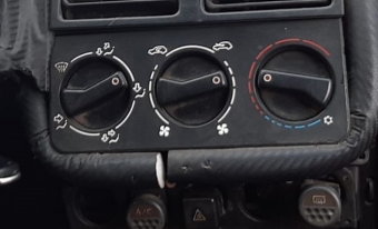 peugeot 205 1.4 benzinli çıkma klima paneli