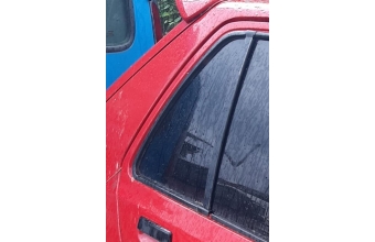 peugeot 205 1.4 benzinli çıkma sağ arka kelebek camı