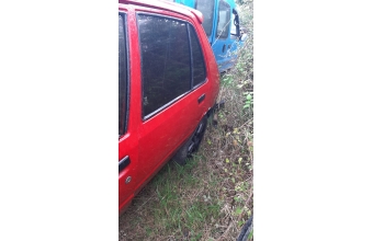 peugeot 205 1.4 benzinli çıkma sol arka dolu kapı