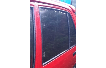 peugeot 205 1.4 benzinli çıkma sol arka kapı camı