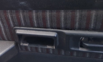 peugeot 205 1.4 benzinli çıkma sol arka kapı kolçağı