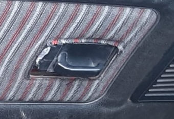peugeot 205 1.4 benzinli çıkma sol ön kapı kolçağı
