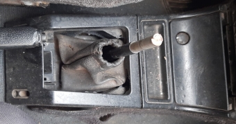 peugeot 205 1.4 benzinli çıkma vites konsolu