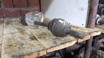 Peugeot 205 sol akis