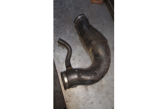 Peugeot 206 1.4 8v hava giriş borusu