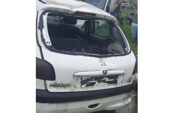 peugeot 206 çıkma hasarlı bagaj kapağı