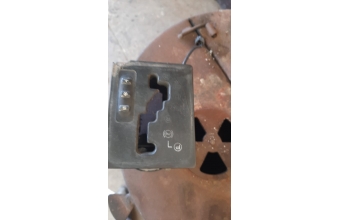 peugeot 206 çıkma otomatik vites kolu çerçevesi