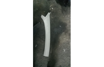 Peugeot 206 sağ direk plastik