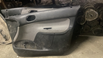 Peugeot 206 sağ ön kapı döşemesi 2500